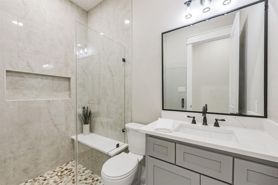 2nd Bathroom 2nd Bathroom