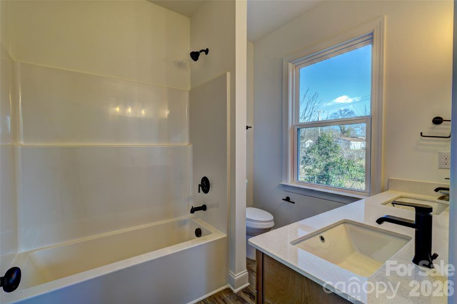 Image 19 of a home in . Image 19 of a home in .