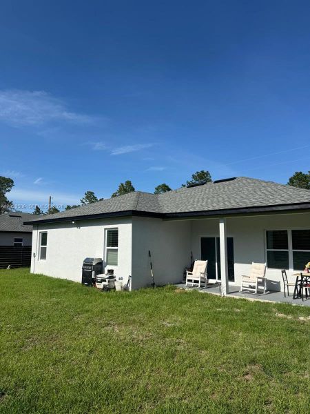 Exterior details and patio area of a home in , Dunnellon (Image 20). Exterior details and patio area of a home in , Dunnellon (Image 20).