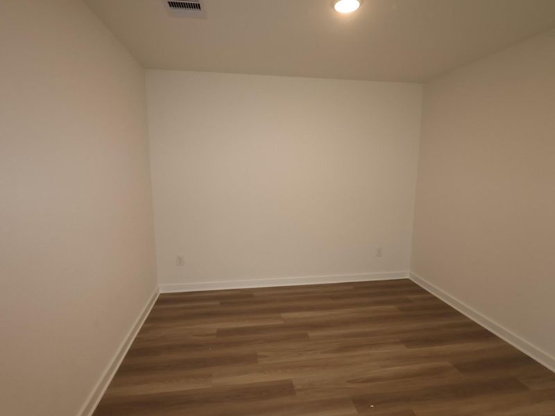 Spacious, unfurnished interior of a new home in Ambrose, La Marque (Image 14).