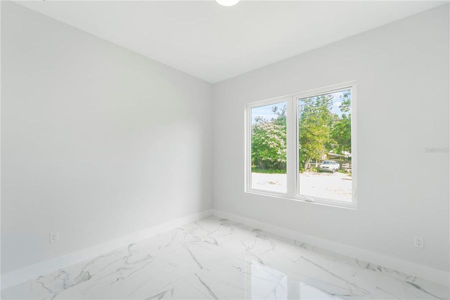Spacious, unfurnished interior of a new home in , Tampa (Image 22).