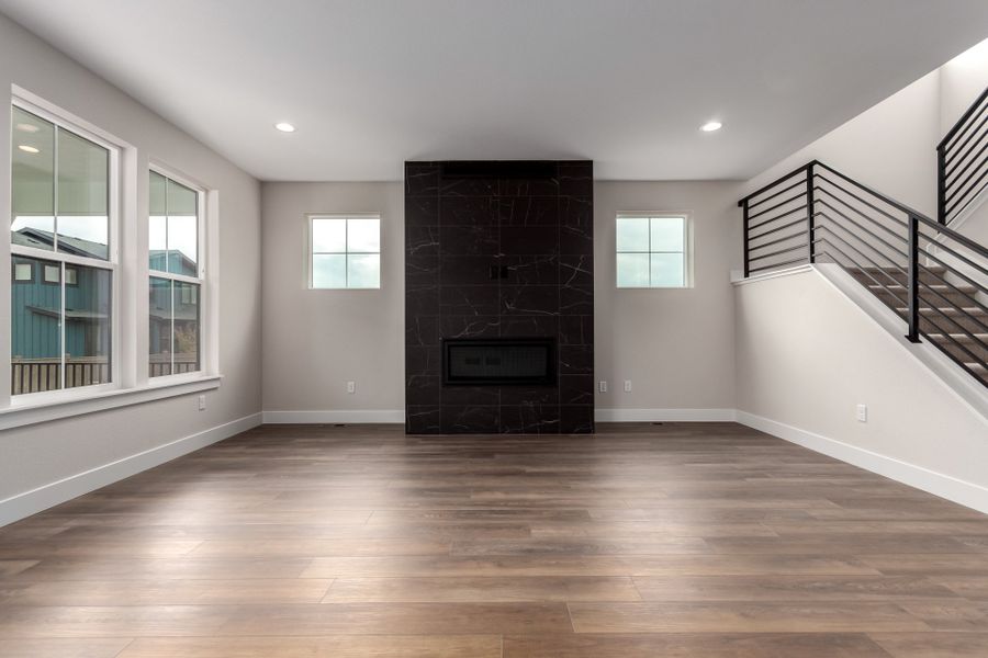 Spacious, unfurnished interior of a new home in West Grange, Longmont (Image 23).
