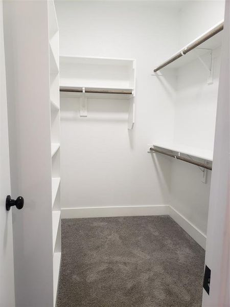 Master suite walk-in closet