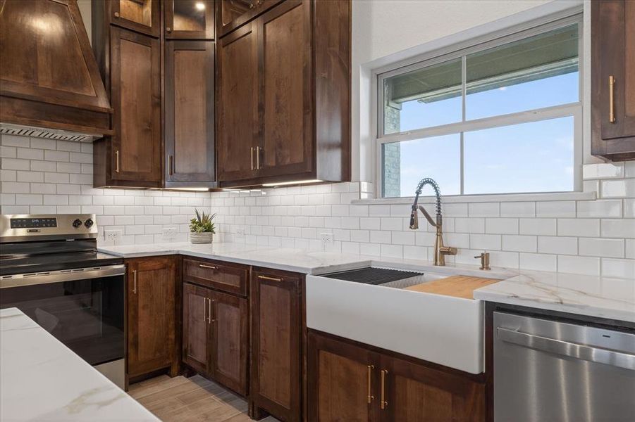 Furnished interior view inside a new home in , Celeste (Image 11).