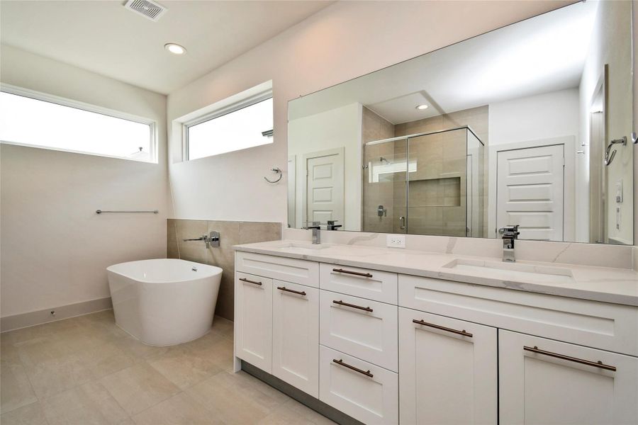 Photos are of the same floorplan, different community. Selections & finishes may vary Photos are of the same floorplan, different community. Selections & finishes may vary