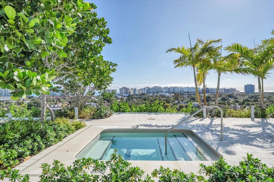 Community amenities in , Bay Harbor Islands (Image 51).