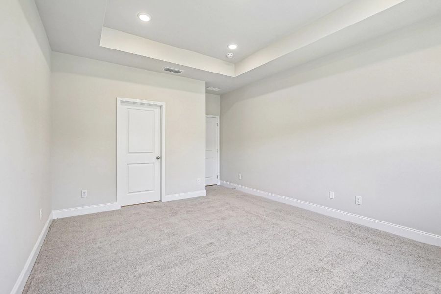 Spacious, unfurnished interior of a new home in Cades Bluff, Lebanon (Image 26). Spacious, unfurnished interior of a new home in Cades Bluff, Lebanon (Image 26).