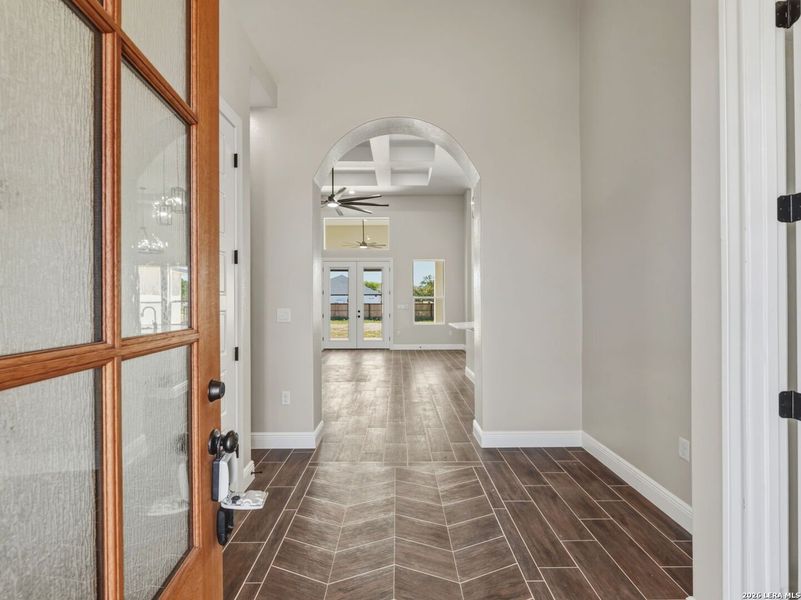 Spacious, unfurnished interior of a new home in , Lytle (Image 29).