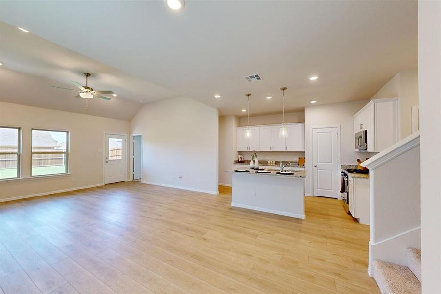 Spacious, unfurnished interior of a new home in Forest Park, Princeton (Image 16). Spacious, unfurnished interior of a new home in Forest Park, Princeton (Image 16).