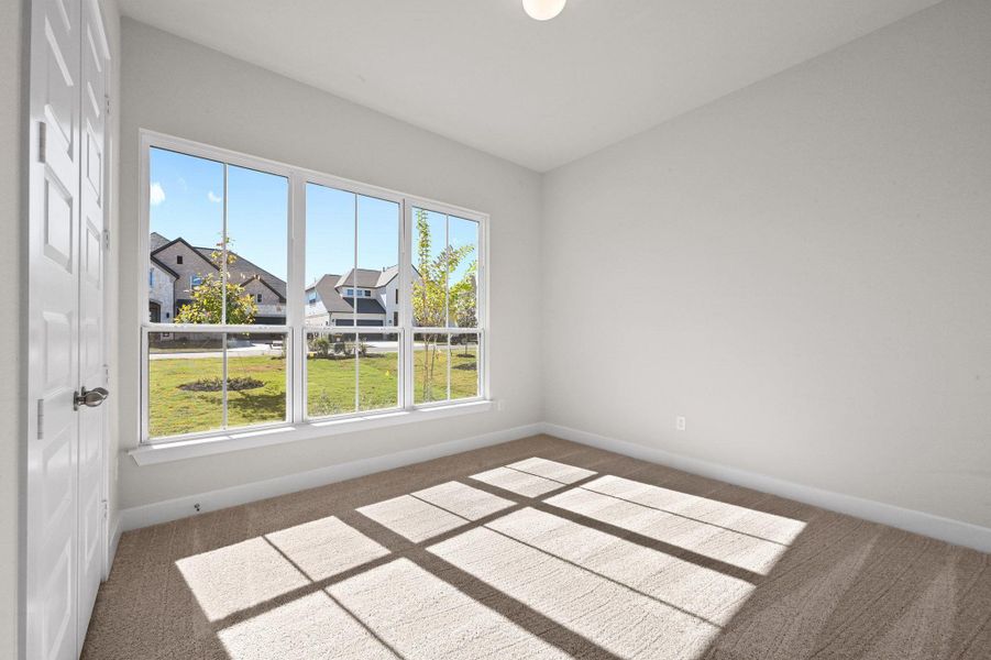 Spacious, unfurnished interior of a new home in Santa Rita Ranch, Liberty Hill (Image 13).