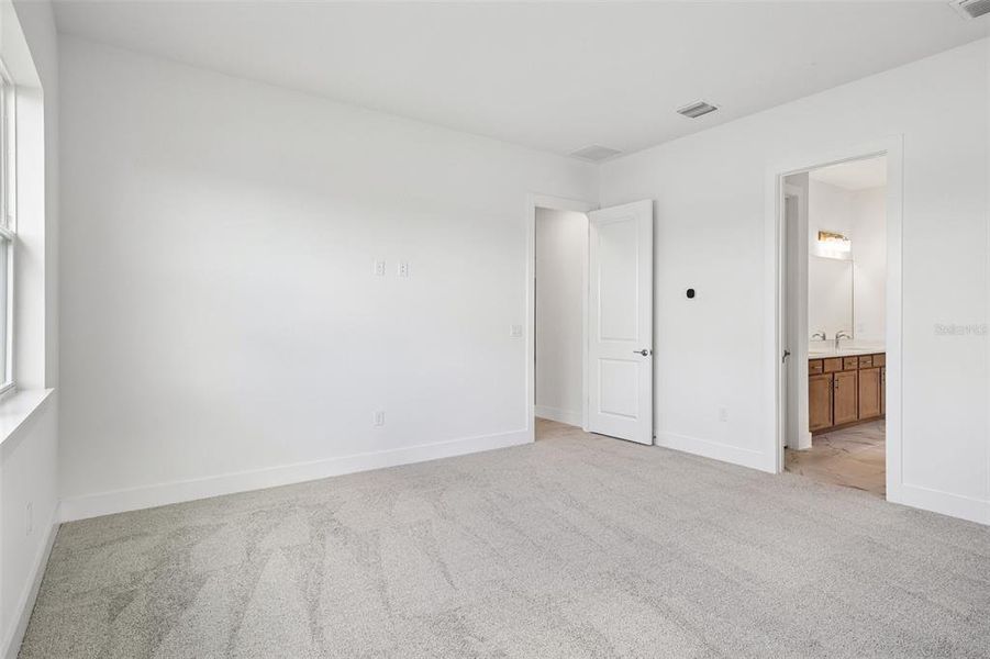 Spacious, unfurnished interior of a new home in Biscayne Landing at Seaire, Parrish (Image 32). Spacious, unfurnished interior of a new home in Biscayne Landing at Seaire, Parrish (Image 32).