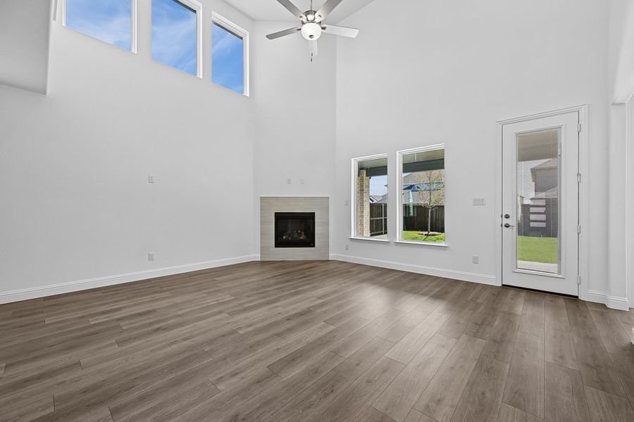 Spacious, unfurnished interior of a new home in The Ridge at Northlake, Northlake (Image 15).