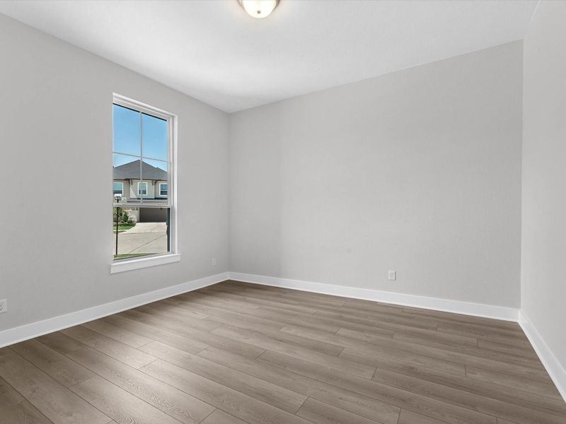 Spacious, unfurnished interior of a new home in Cross Creek Ranch 65′, Fulshear (Image 14).