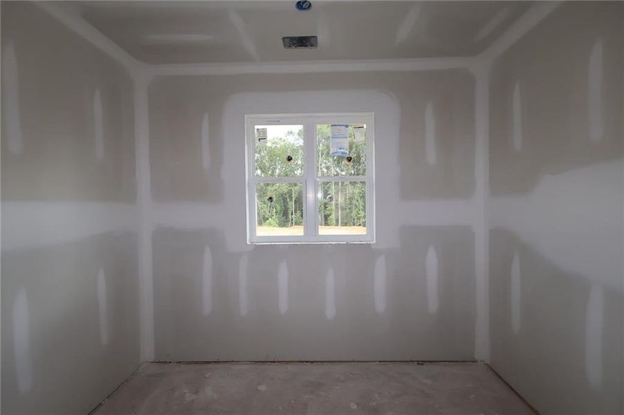 Spacious, unfurnished interior of a new home in Settingdown Farms, Cumming (Image 8).