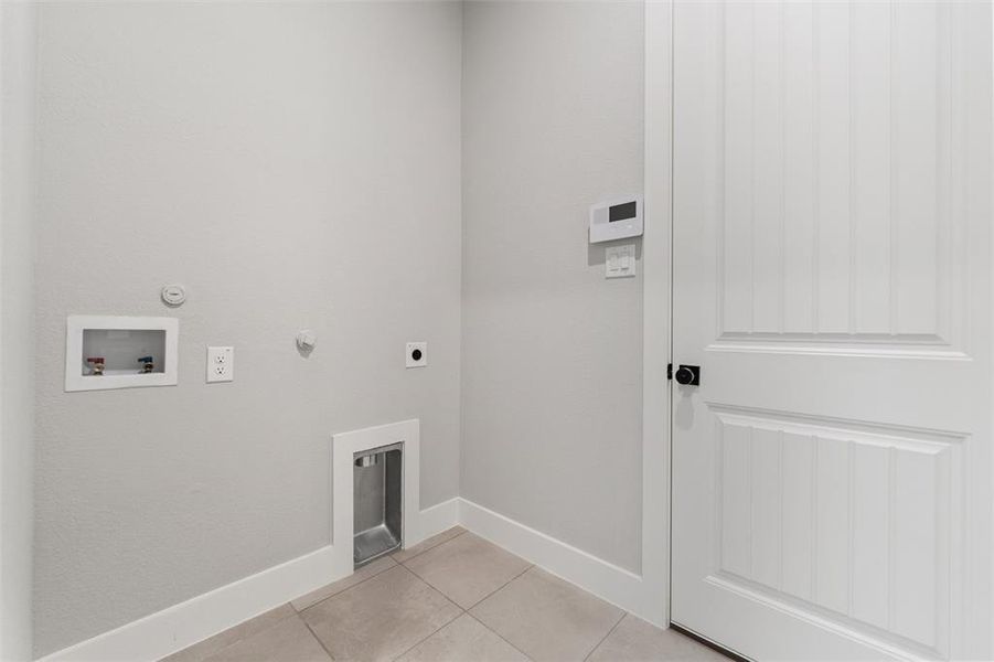 Spacious, unfurnished interior of a new home in Creekview Addition, Van Alstyne (Image 34).