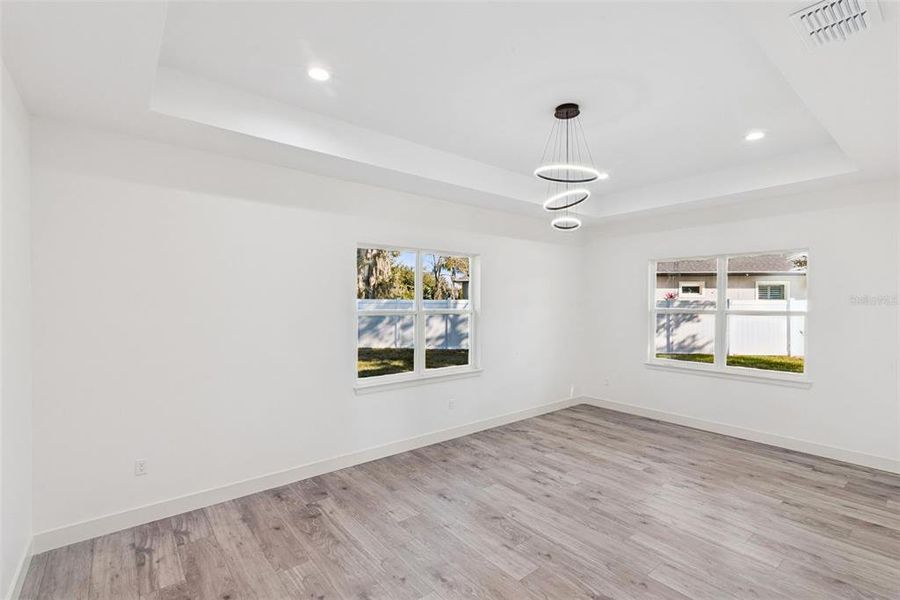 Spacious, unfurnished interior of a new home in , Leesburg (Image 34).