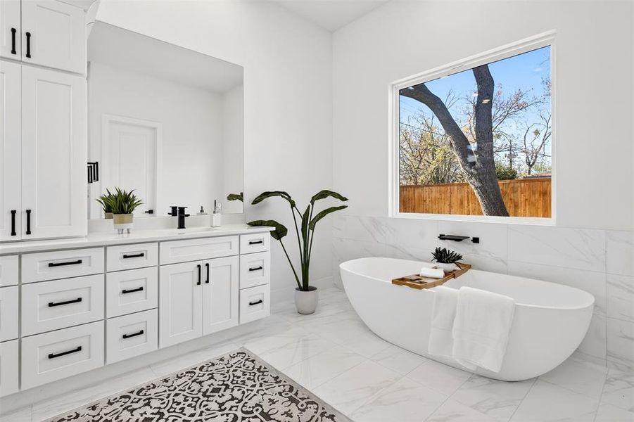 Furnished interior view inside a new home in , Dallas (Image 27).