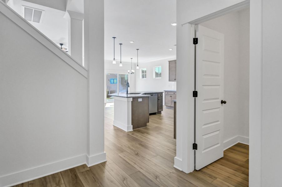 Spacious, unfurnished interior of a new home in Ashton Lakes, Lexington (Image 24).