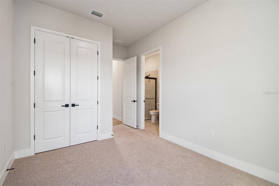 Spacious, unfurnished interior of a new home in Emerald Landing at Waterside at Lakewood Ranch – Lake Series, Sarasota (Image 29).