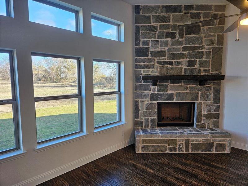 Spacious, unfurnished interior of a new home in Corner Stone Ranch, Howe (Image 14).