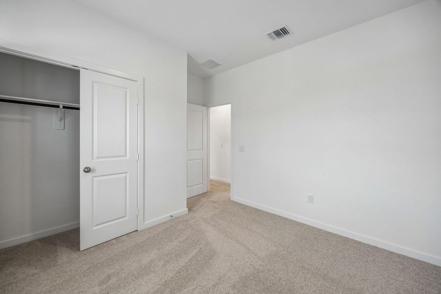 Spacious, unfurnished interior of a new home in Windcress, Cove (Image 21).