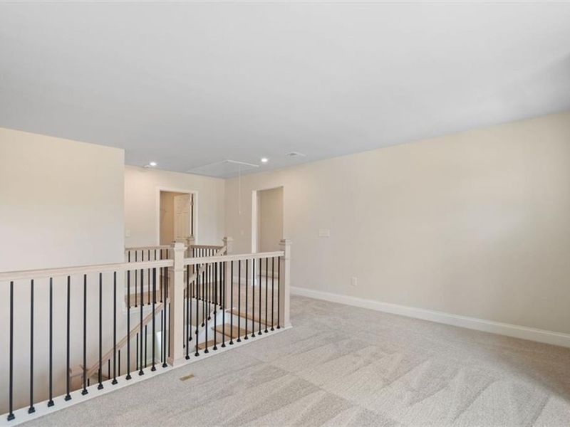 Spacious, unfurnished interior of a new home in Wehunt Meadows, Hoschton (Image 31).