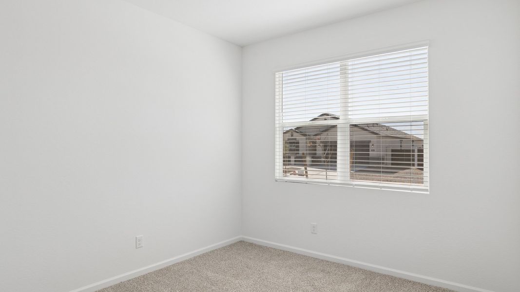Spacious, unfurnished interior of a new home in Copper Falls, Buckeye (Image 13).