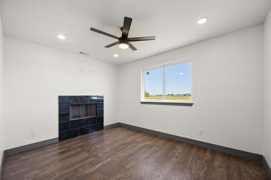 Spacious, unfurnished interior of a new home in , Corsicana (Image 13). Spacious, unfurnished interior of a new home in , Corsicana (Image 13).