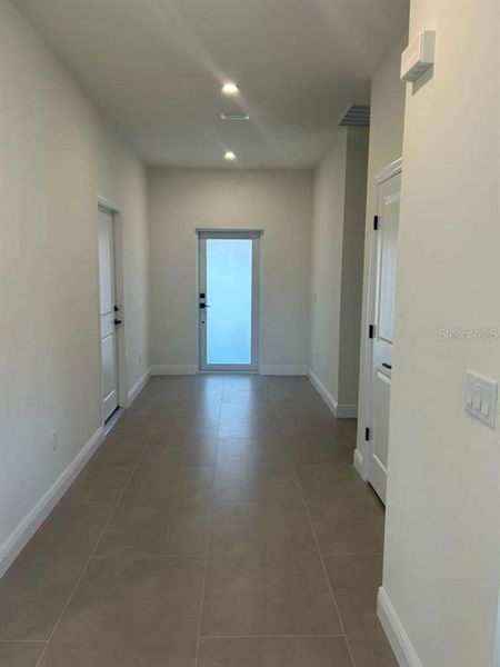 Spacious, unfurnished interior of a new home in , Lehigh Acres (Image 54).