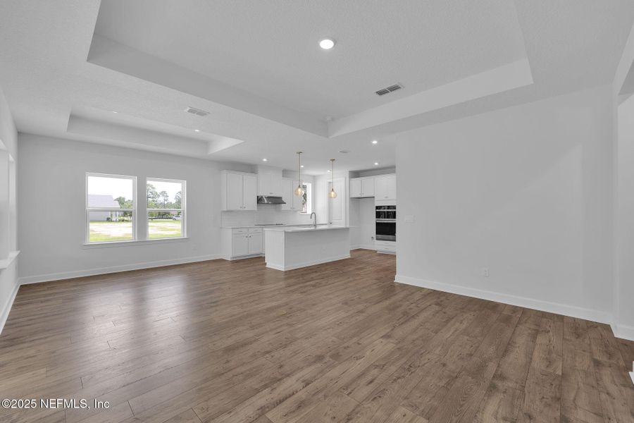 Spacious, unfurnished interior of a new home in Creighton Pointe, Fleming Island (Image 18).