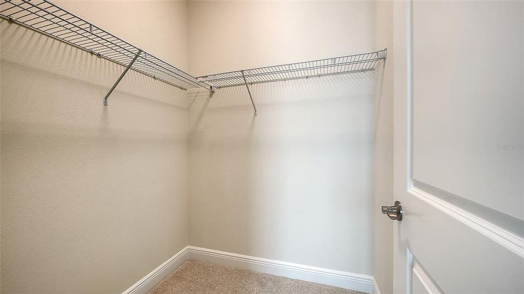 Spacious, unfurnished interior of a new home in Grand Park, Sarasota (Image 37).