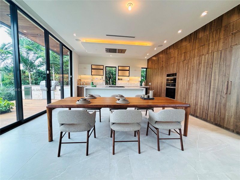 Furnished interior view inside a new home in , Miami Beach (Image 8).