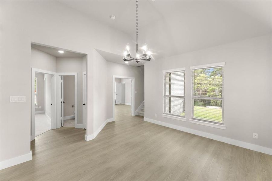 111 Broadmoor-Breakfast Nook-1