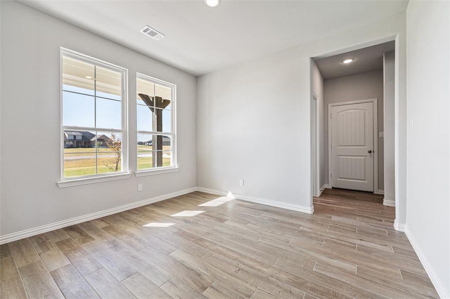 Spacious, unfurnished interior of a new home in Hillcrest Meadows North, Decatur (Image 31).