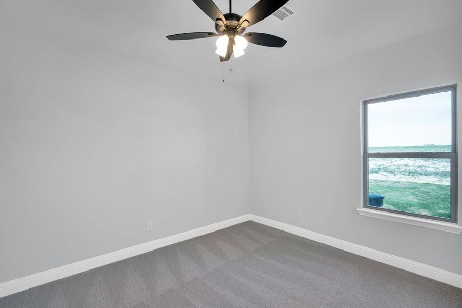 Spacious, unfurnished interior of a new home in Levante, Waxahachie (Image 14). Spacious, unfurnished interior of a new home in Levante, Waxahachie (Image 14).