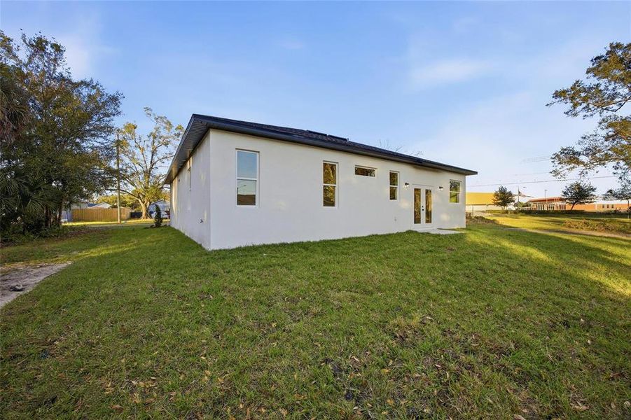 Exterior details and patio area of a home in , Plant City (Image 24). Exterior details and patio area of a home in , Plant City (Image 24).