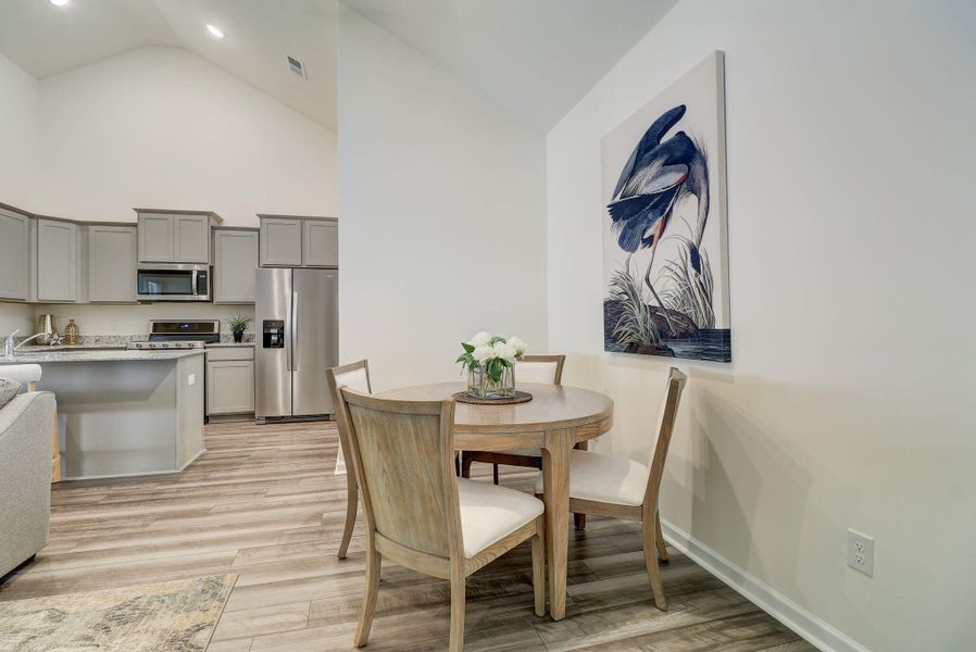 Stillpointe Dr-008 (1) Stillpointe Dr-008 (1)