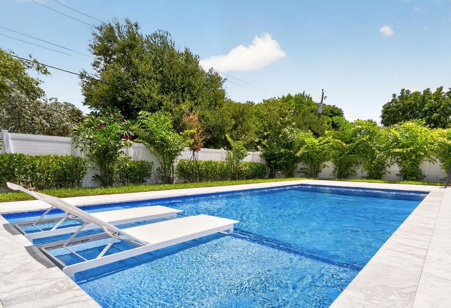 082-050-Pool-1465x1000 082-050-Pool-1465x1000