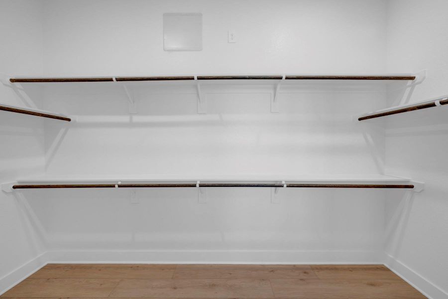 Spacious, unfurnished interior of a new home in Lone Star Landing, Montgomery (Image 40).