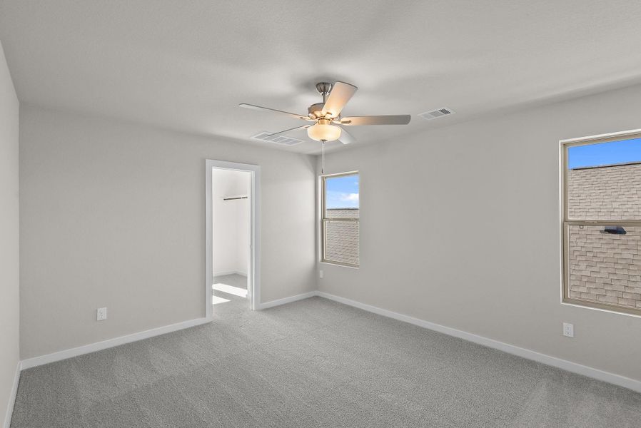 Spacious, unfurnished interior of a new home in Creekhaven, Rosharon (Image 21).