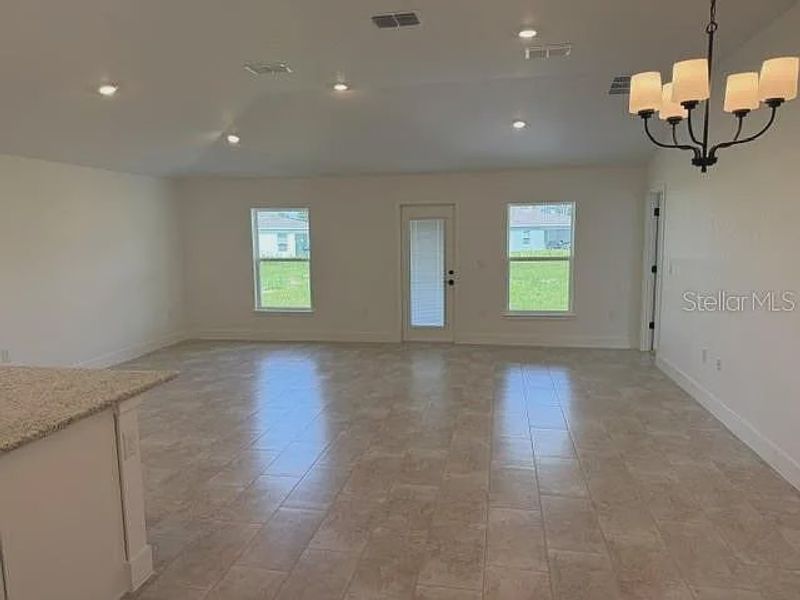 Spacious, unfurnished interior of a new home in West Oak, Ocala (Image 6).