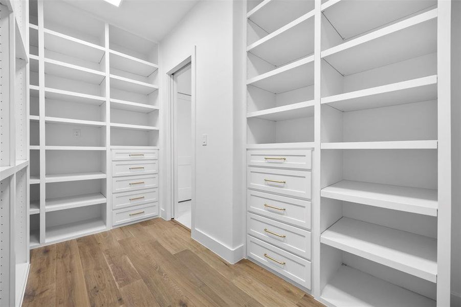 Spacious, unfurnished interior of a new home in , Waxahachie (Image 28).