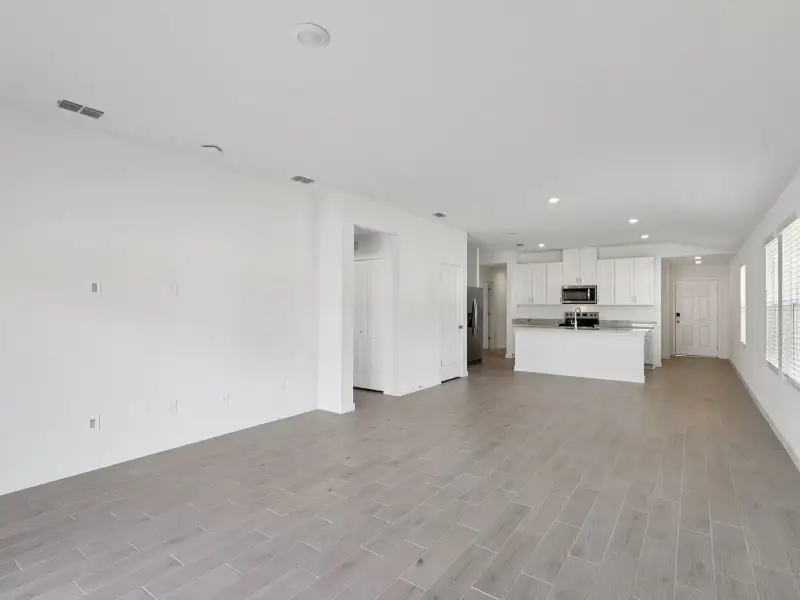Spacious, unfurnished interior of a new home in Kings Preserve, Jacksonville (Image 9). Spacious, unfurnished interior of a new home in Kings Preserve, Jacksonville (Image 9).
