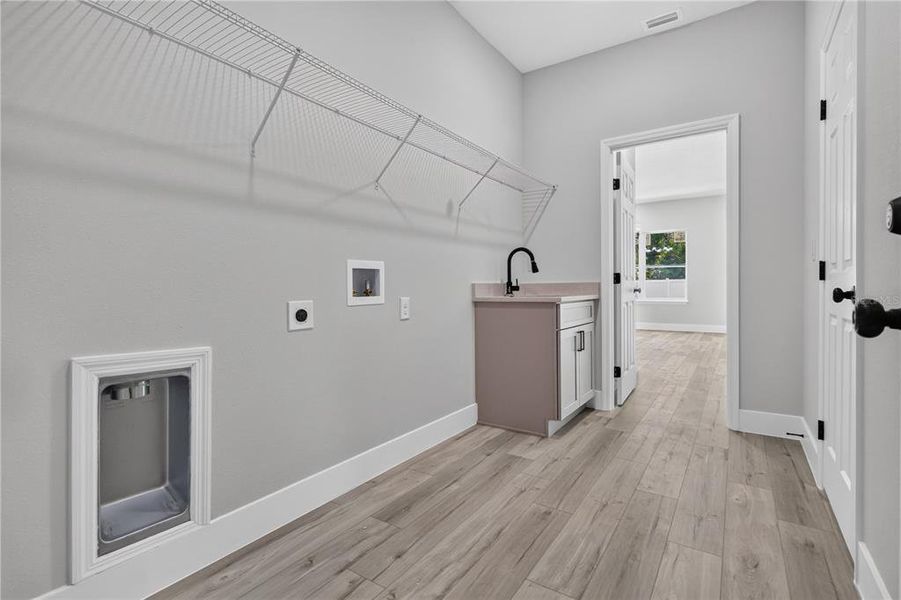 Spacious, unfurnished interior of a new home in , Palm Bay (Image 31). Spacious, unfurnished interior of a new home in , Palm Bay (Image 31).