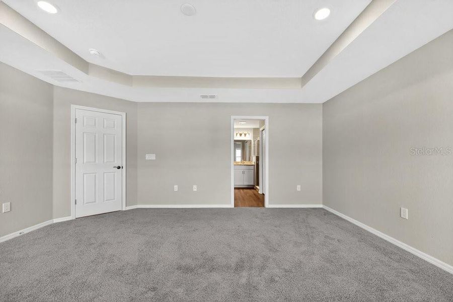 Spacious, unfurnished interior of a new home in , Auburndale (Image 25). Spacious, unfurnished interior of a new home in , Auburndale (Image 25).