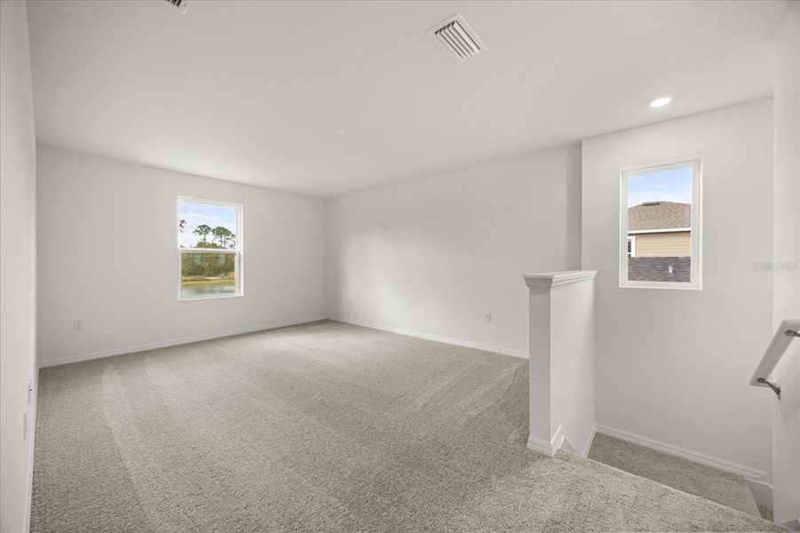 Spacious, unfurnished interior of a new home in Hickory Ranch, Auburndale (Image 14).