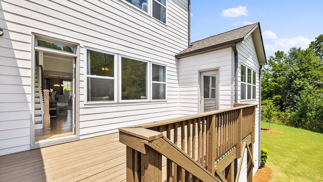 Exterior details and patio area of a home in Genesee, Newnan (Image 30).