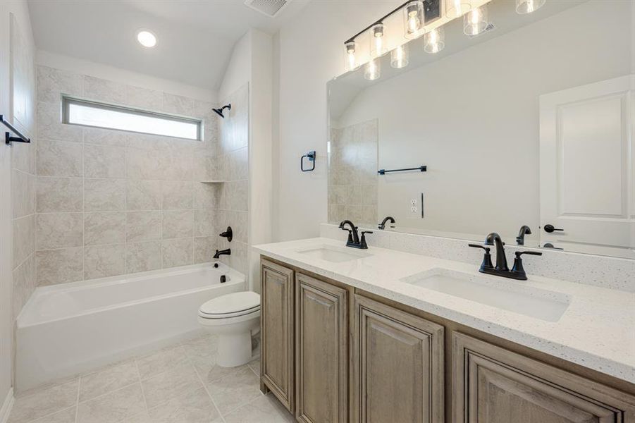 Furnished interior view inside a new home in Liberty, Melissa (Image 14). Furnished interior view inside a new home in Liberty, Melissa (Image 14).