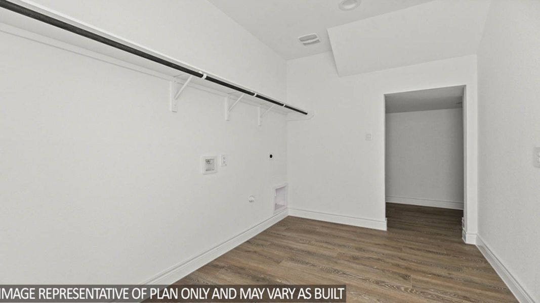 Representative unfurnished interior of a home built from the Kenzo by D.R. Horton in Riverside Estates, Mont Belvieu (Image 11).