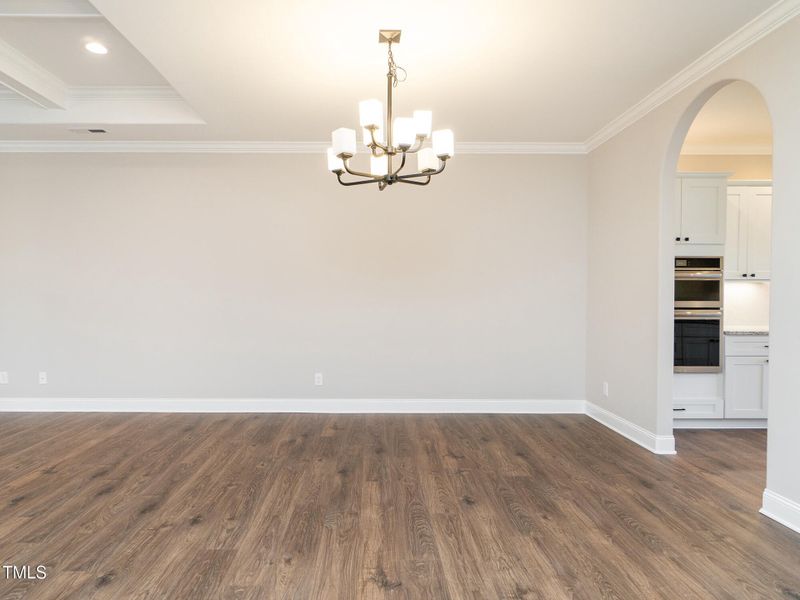 06 2374_WhelenDr Dining2